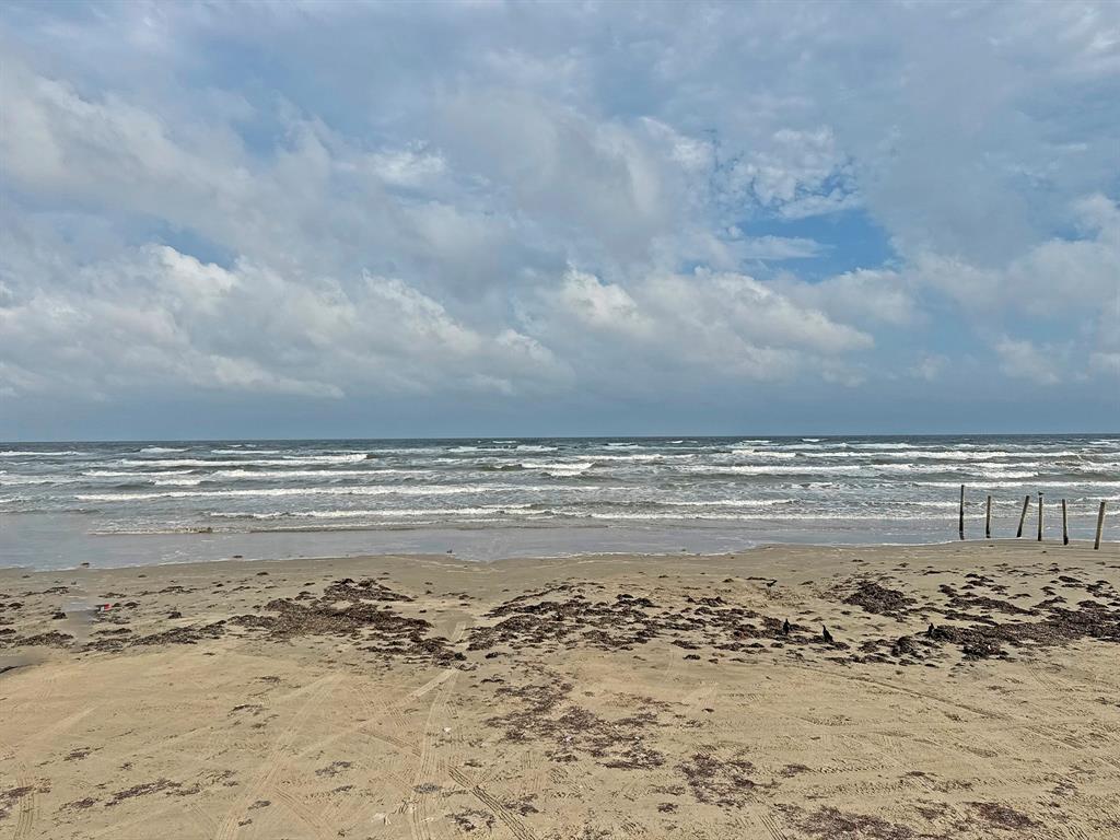 46 Deets Road, Galveston, Texas image 8