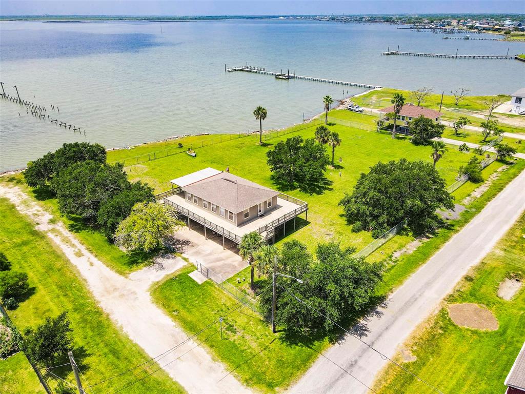 1102 15th Street, San Leon, Texas image 2