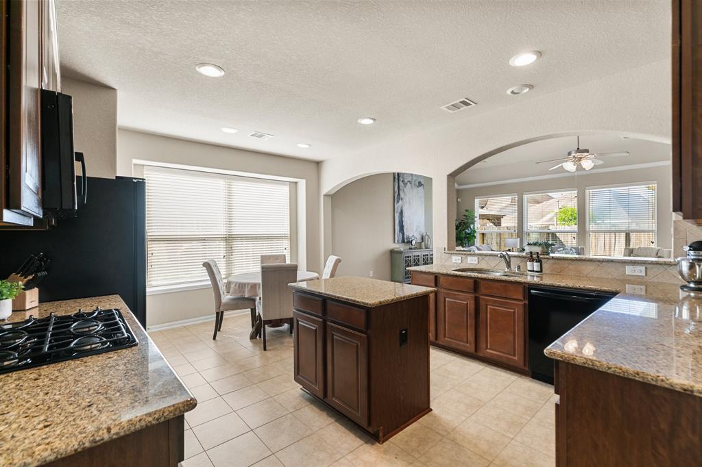 29927 Spring Creek Lane, Brookshire, Texas image 12