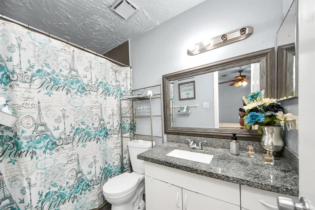 14063 Towne Way Drive, Sugar Land, Texas image 15