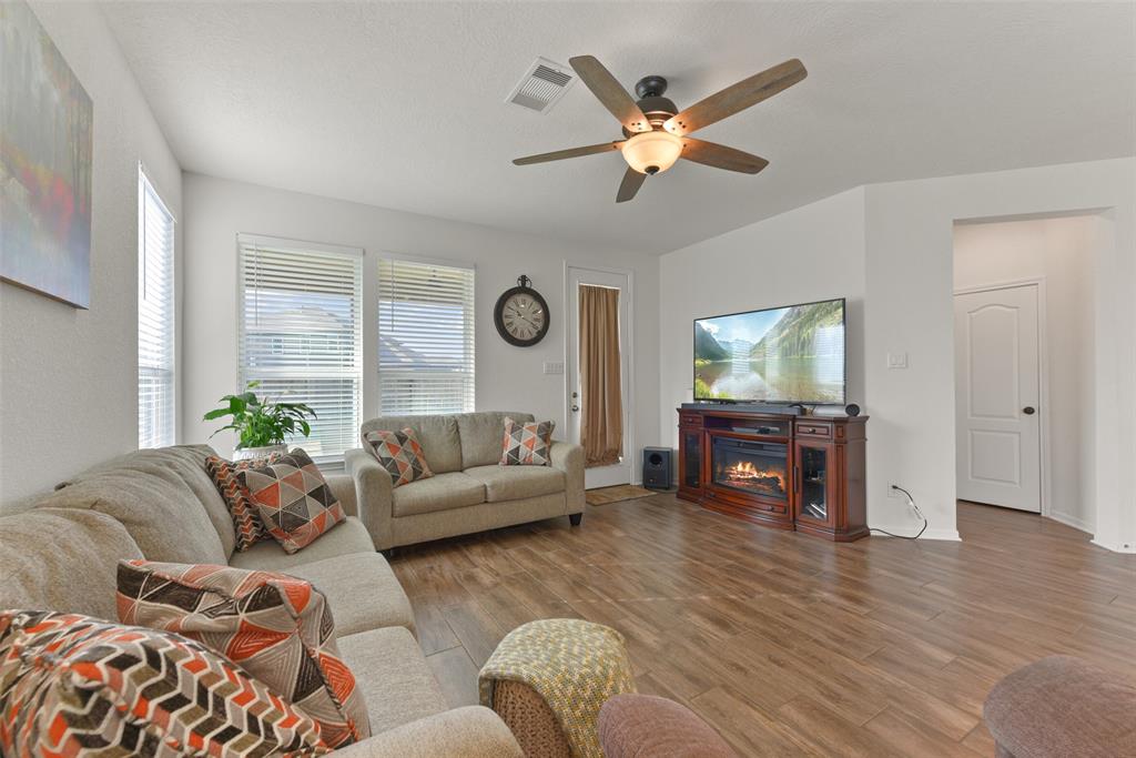 10514 Sherwin Pass Drive, Rosharon, Texas image 6