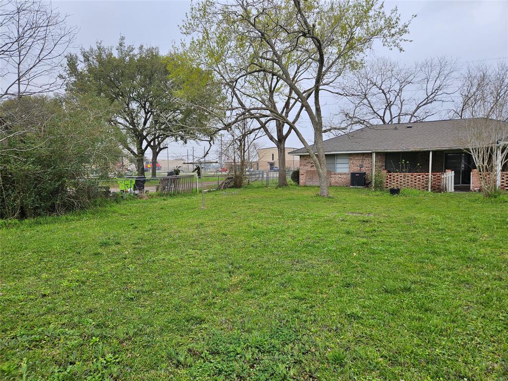 2605 B F Terry Boulevard, Rosenberg, Texas image 37