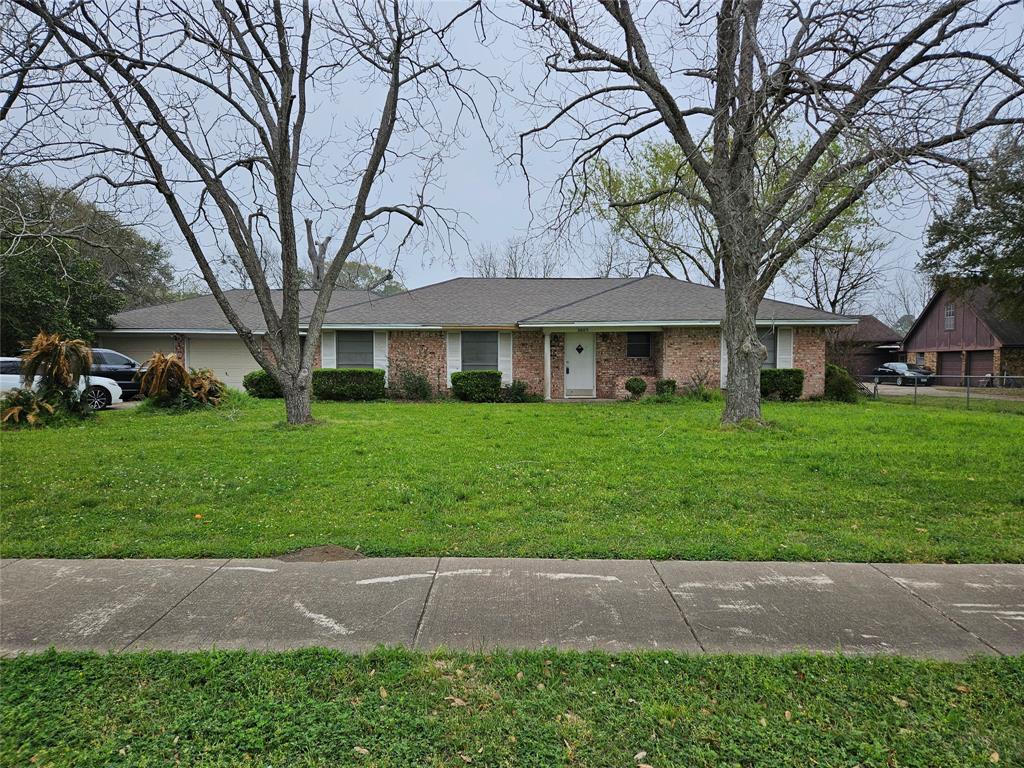 2605 B F Terry Boulevard, Rosenberg, Texas image 1