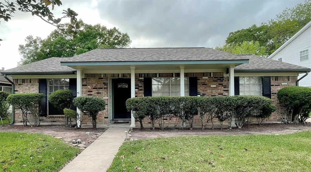 11807 Monticeto Lane, Meadows Place, Texas image 1