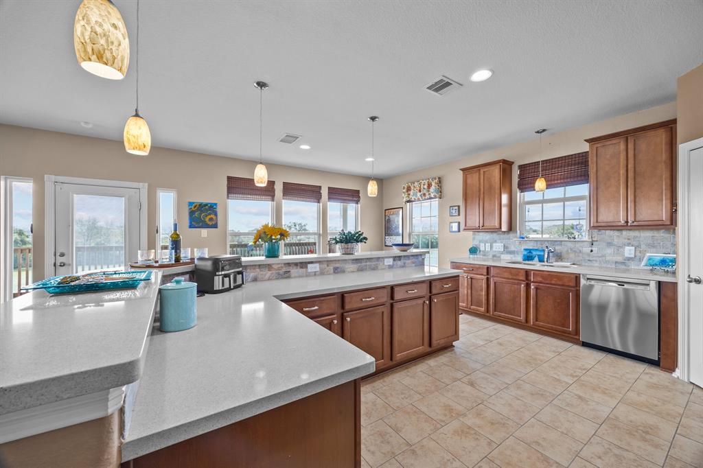 1133 E Meyer Road, Seabrook, Texas image 12