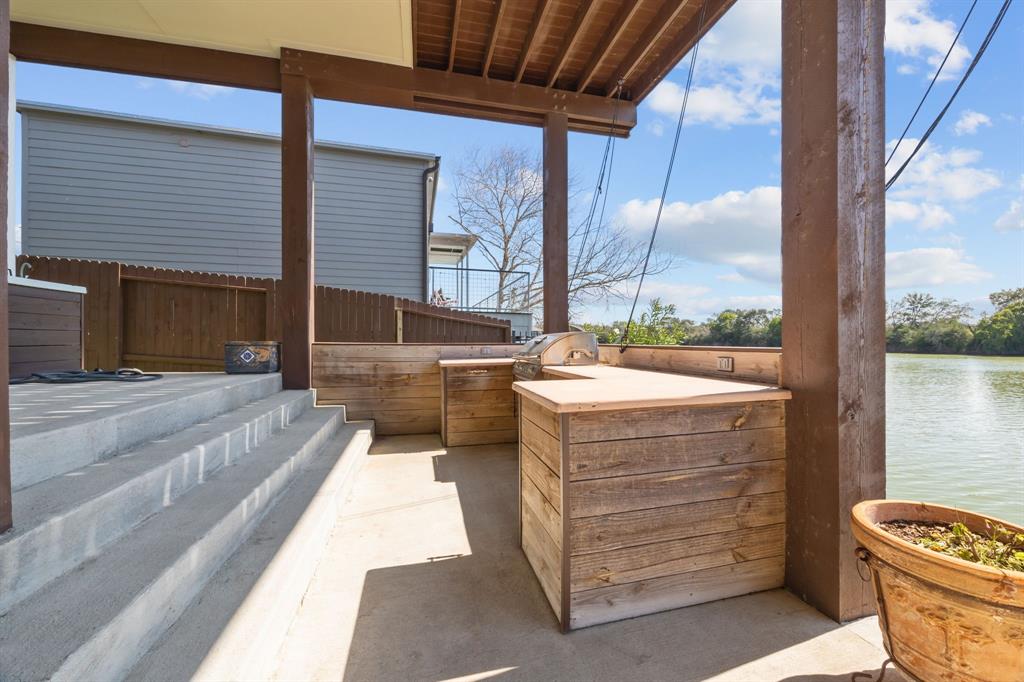 1133 E Meyer Road, Seabrook, Texas image 32