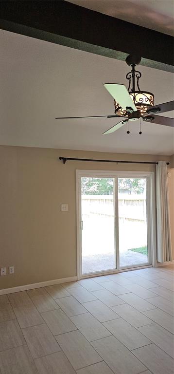 22 W Broken Oak Court