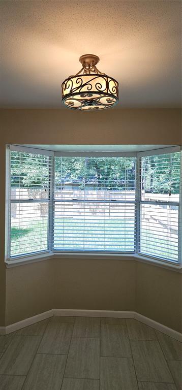 22 W Broken Oak Court