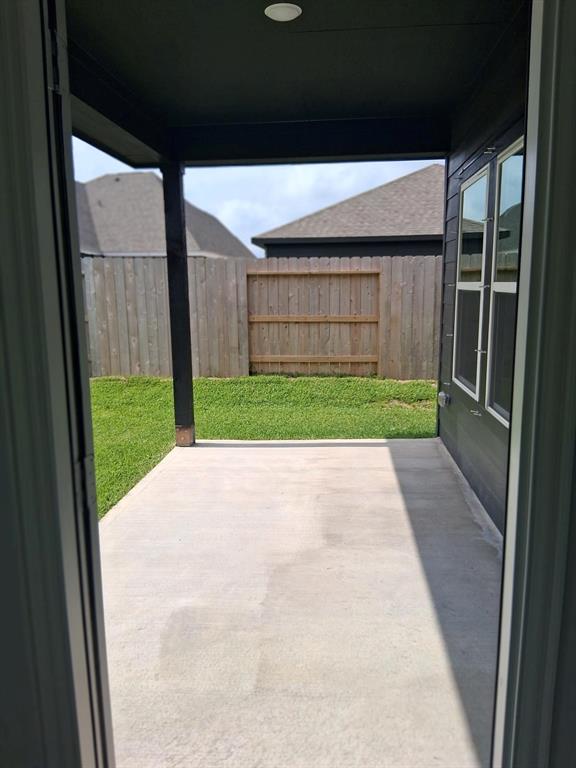 3611 Cardinal Pointe Drive, Angleton, Texas image 36
