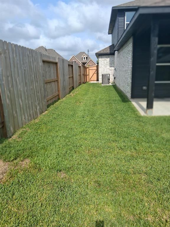 3611 Cardinal Pointe Drive, Angleton, Texas image 39