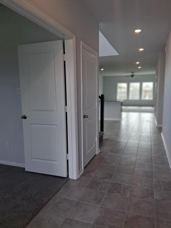 3611 Cardinal Pointe Drive, Angleton, Texas image 4