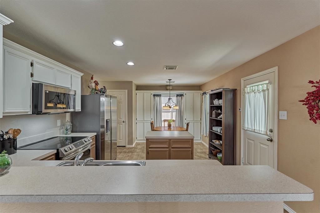28302 Sandy Fields Circle, Spring, Texas image 12