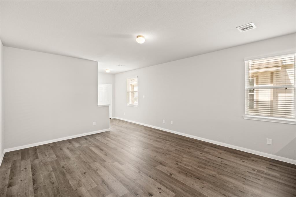 2347 East Chunk Drive, Conroe, Texas image 8