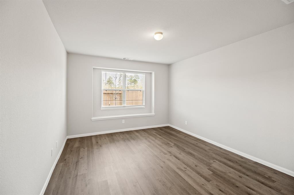 2347 East Chunk Drive, Conroe, Texas image 13