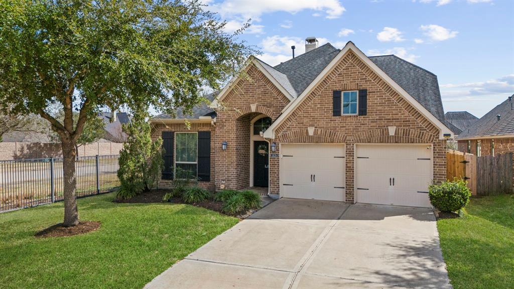 1826 Matthew Glen Lane, Richmond, Texas image 1