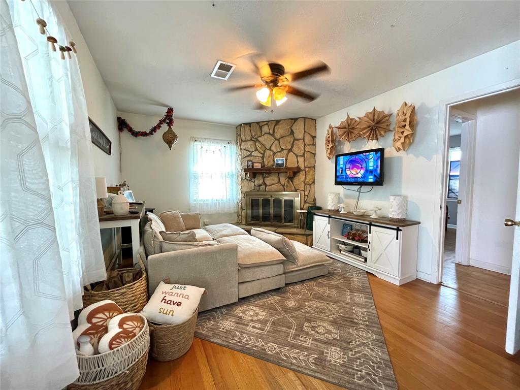 1410 Byron Avenue, Deer Park, Texas image 2