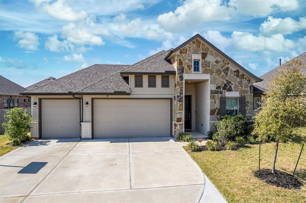 13527 Summer Winds Drive, Dayton, Texas image 1