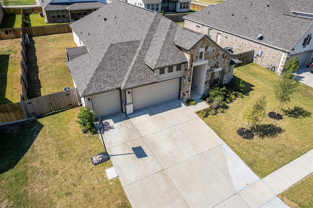 13527 Summer Winds Drive, Dayton, Texas image 4