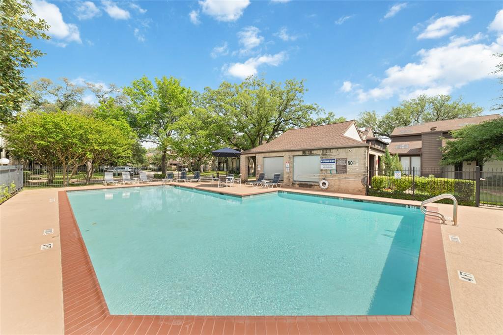 2601 S Braeswood Boulevard 302