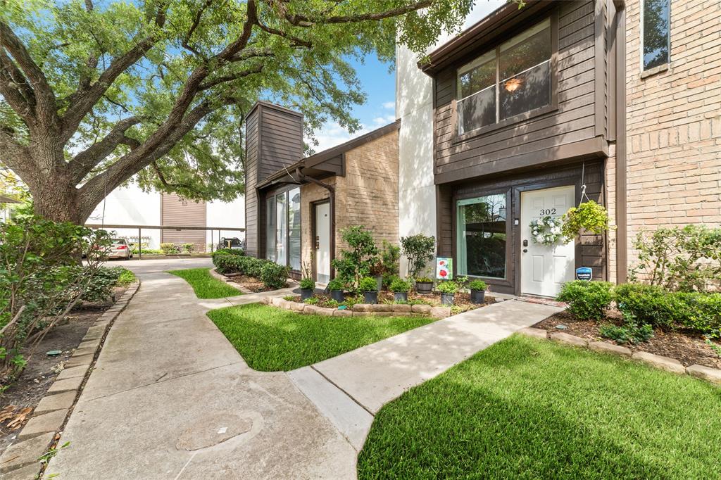 2601 S Braeswood Boulevard 302