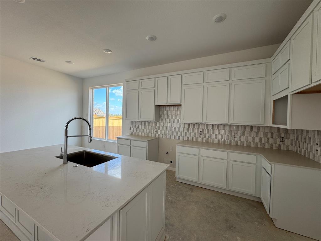 11110 Swamp Edge Lane, Cypress, Connecticut image 6