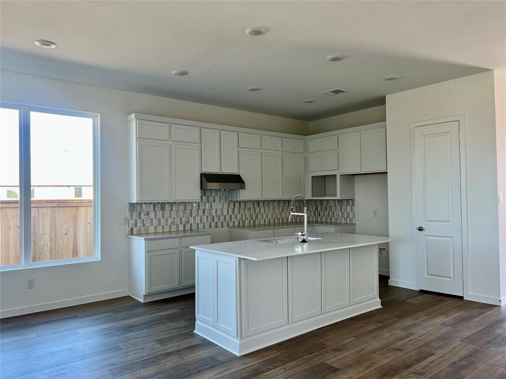 11110 Swamp Edge Lane, Cypress, Connecticut image 7