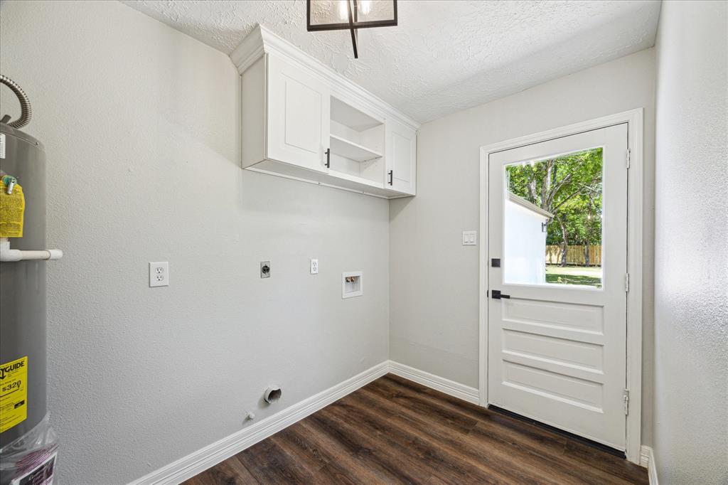 711 Greenbriar Avenue, Friendswood, Texas image 20