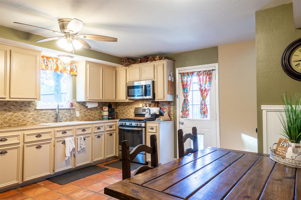 Conroe, Texas 77304, United States, 2 Bedrooms Bedrooms, ,1 BathroomBathrooms,Residential,Pending,37309