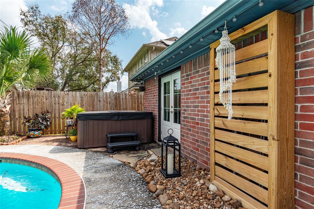 16023 Copper Canyon Drive, Friendswood, Texas image 27
