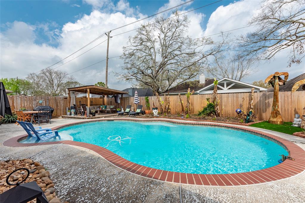 16023 Copper Canyon Drive, Friendswood, Texas image 28