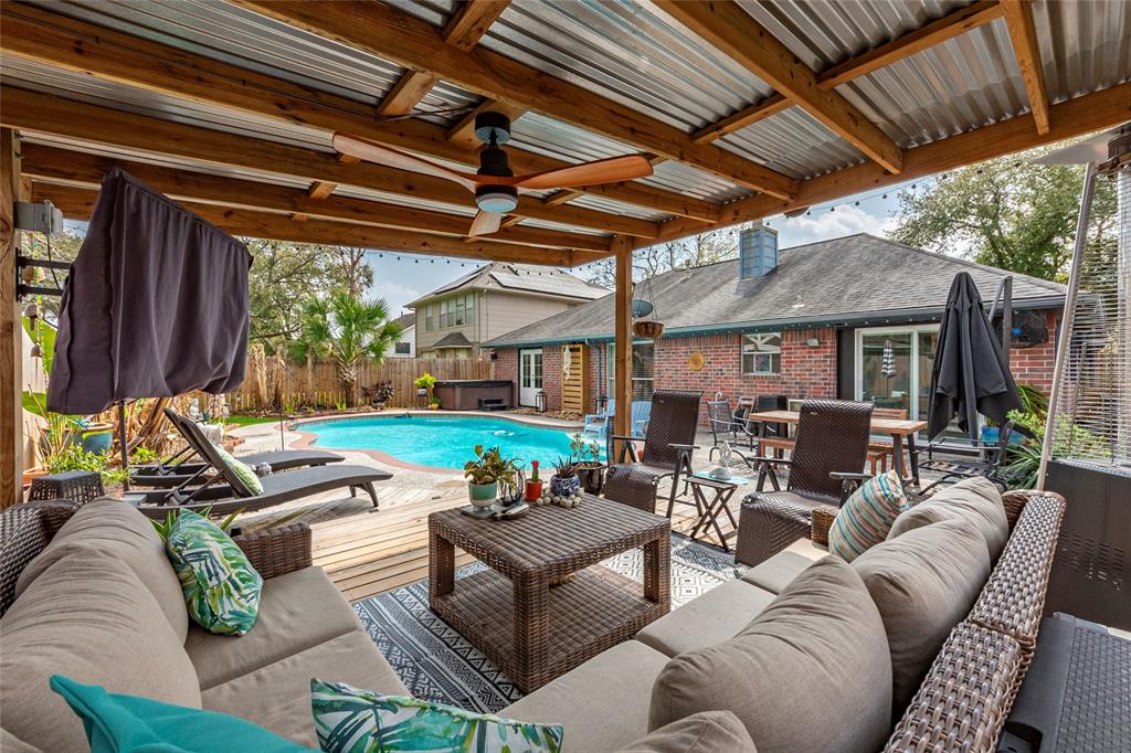 16023 Copper Canyon Drive, Friendswood, Texas image 31