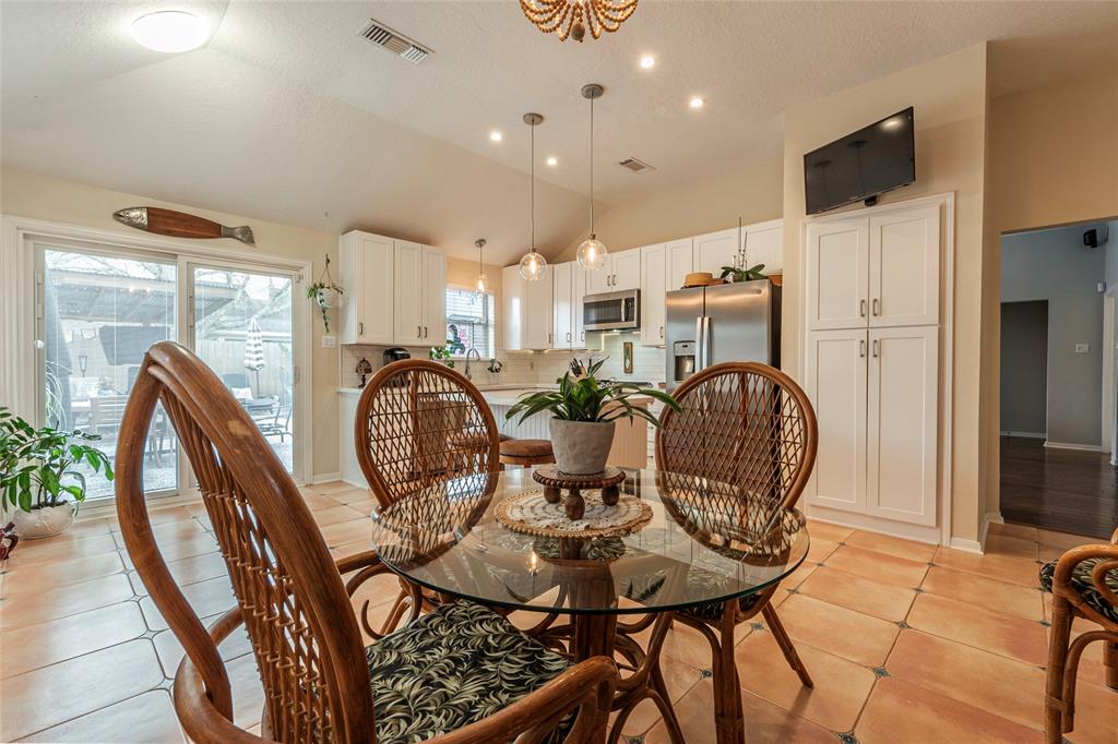 16023 Copper Canyon Drive, Friendswood, Texas image 12