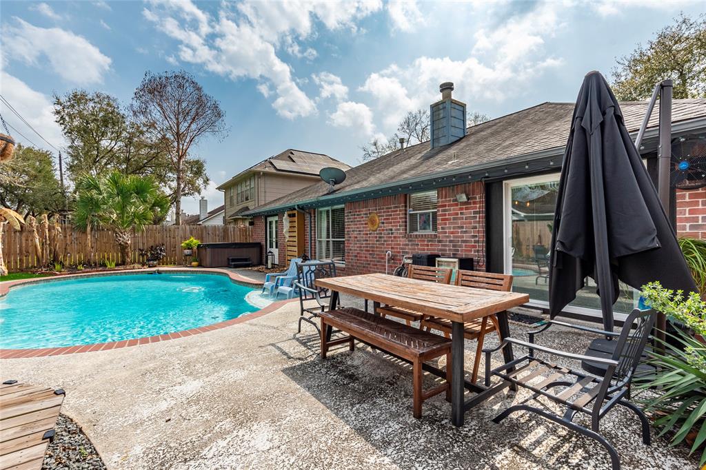 16023 Copper Canyon Drive, Friendswood, Texas image 25