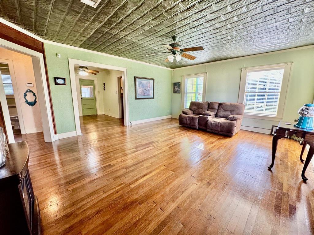 405 W Milam Street, Livingston, Texas image 12