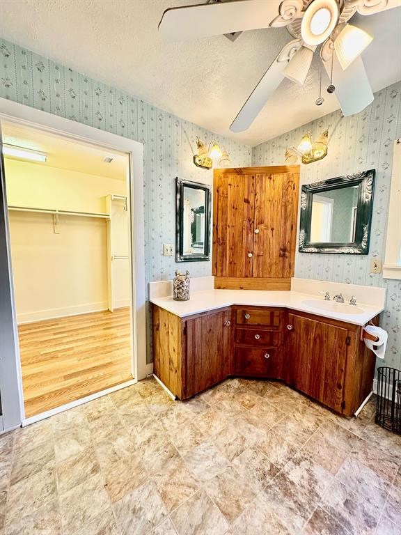 405 W Milam Street, Livingston, Texas image 32