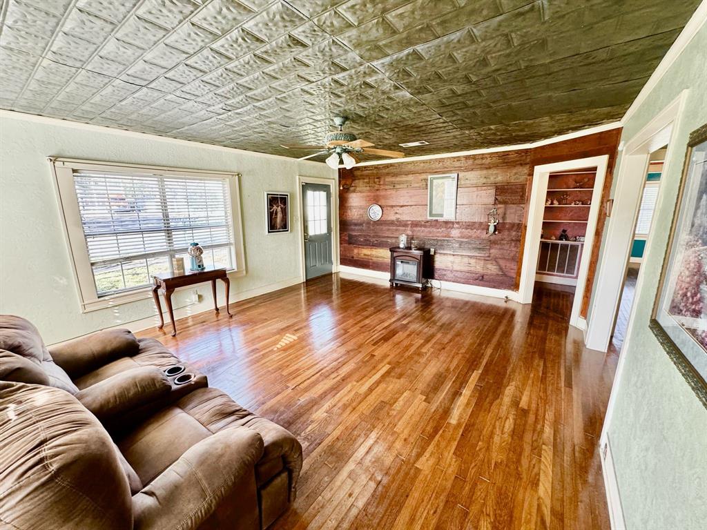 405 W Milam Street, Livingston, Texas image 14