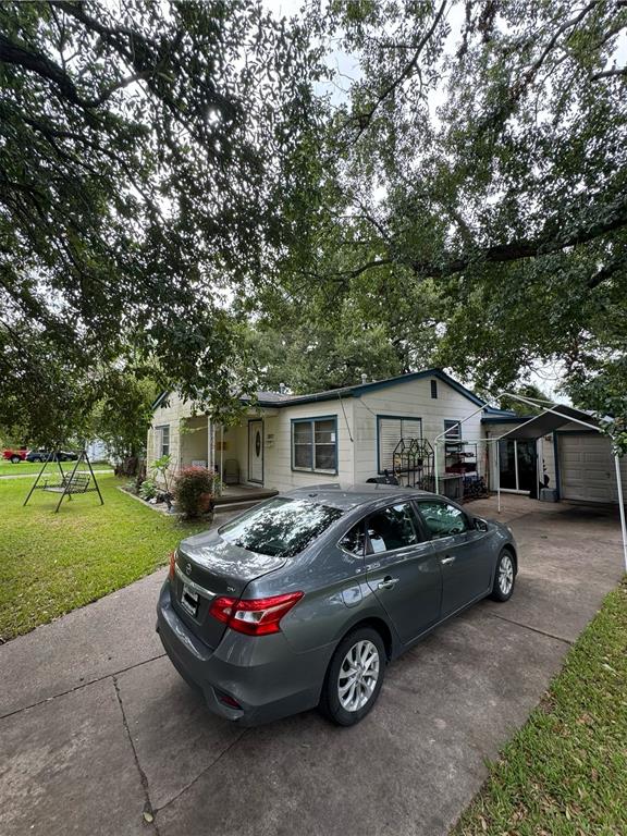 2807 S Houston Drive, La Marque, Texas image 2