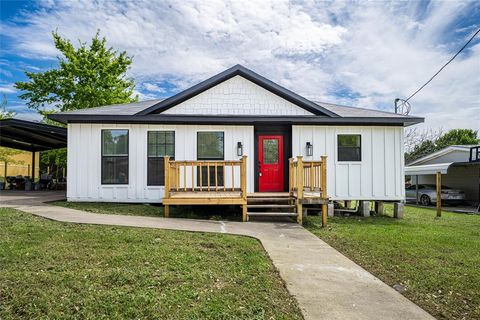 A home in La Grange