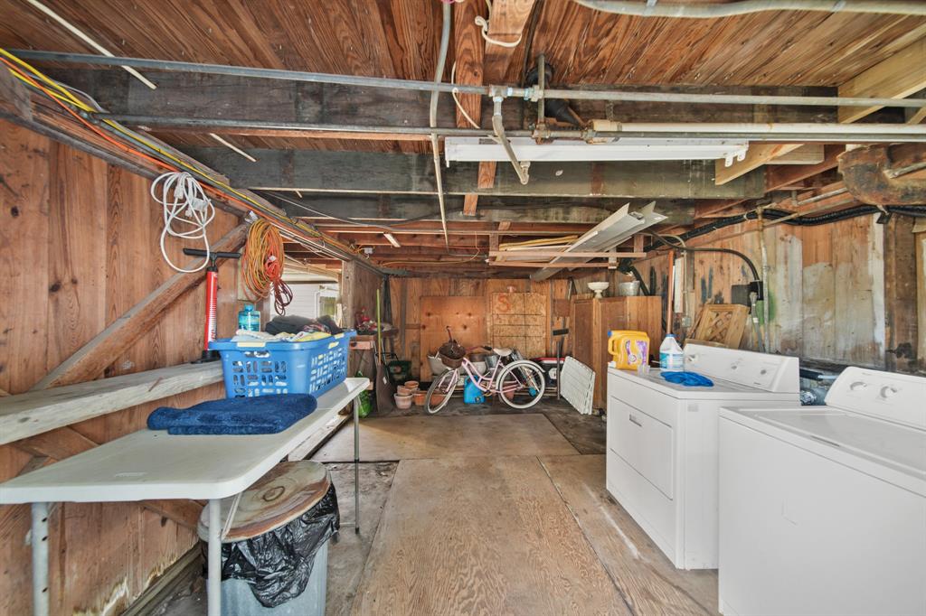 5113 Avenue R 1/2, Galveston, Texas image 26