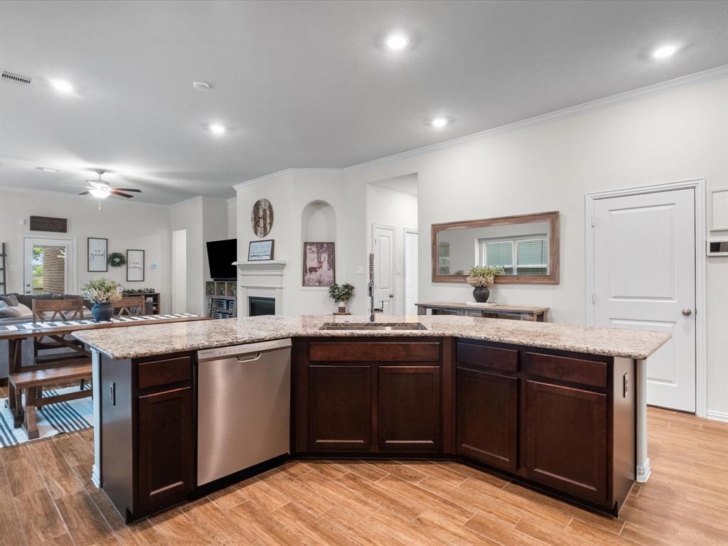2925 Millstream Court, Dickinson, Texas image 14