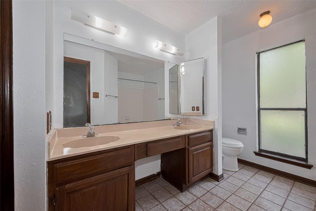 19747 Burle Oaks Court, Humble, Texas image 17