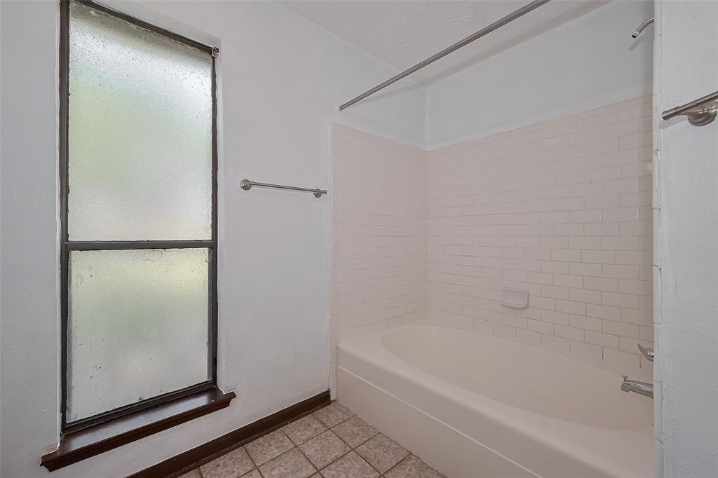 19747 Burle Oaks Court, Humble, Texas image 18