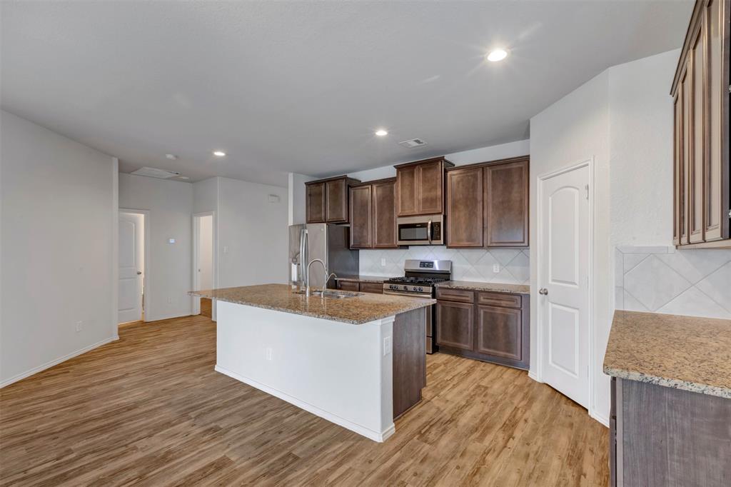 2331 Strong Horse Drive, Conroe, Texas image 6