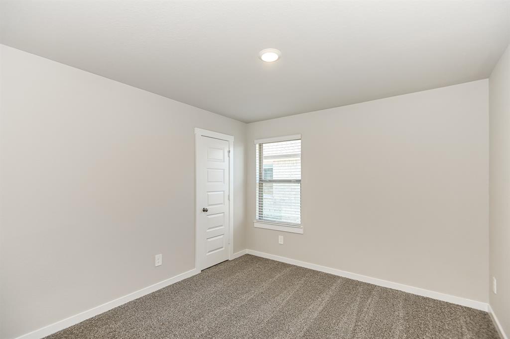 3912 Silver Falls Lane, League City, Texas image 12