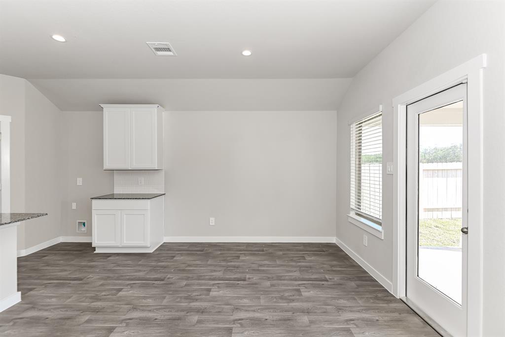3912 Silver Falls Lane, League City, Texas image 19