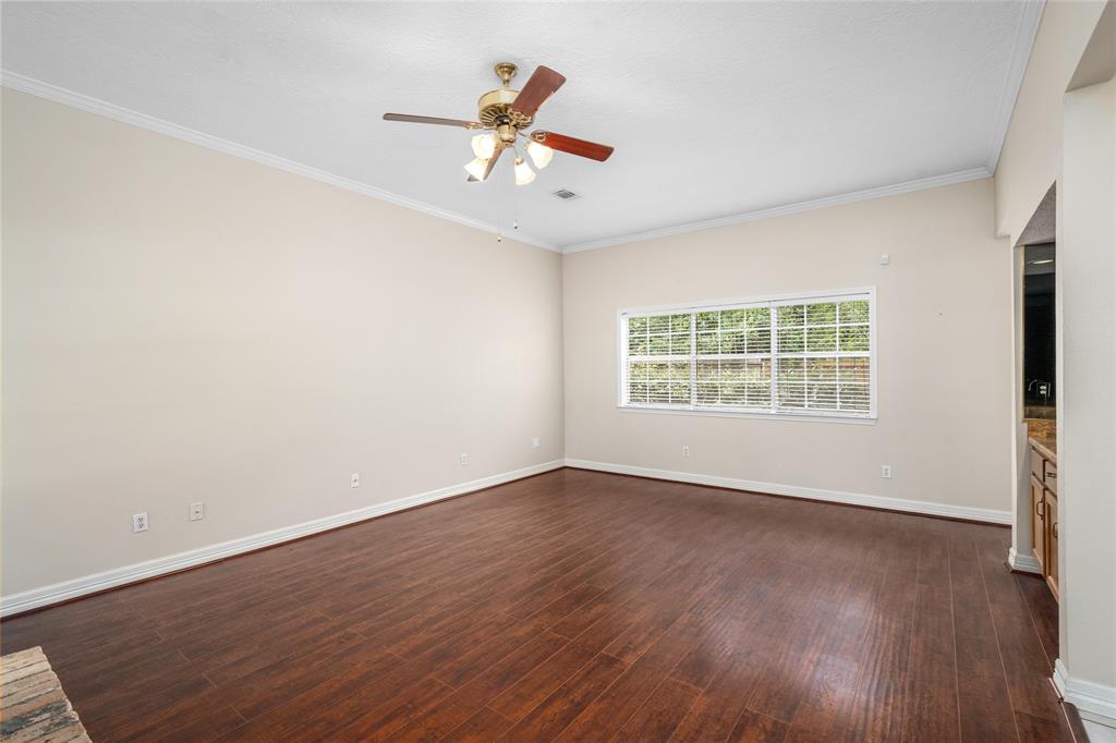 65 Hickory Oak Drive, The Woodlands, Texas image 6