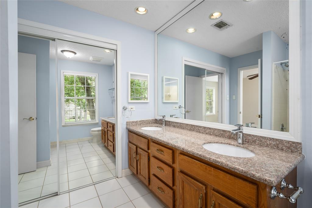 65 Hickory Oak Drive, The Woodlands, Texas image 25