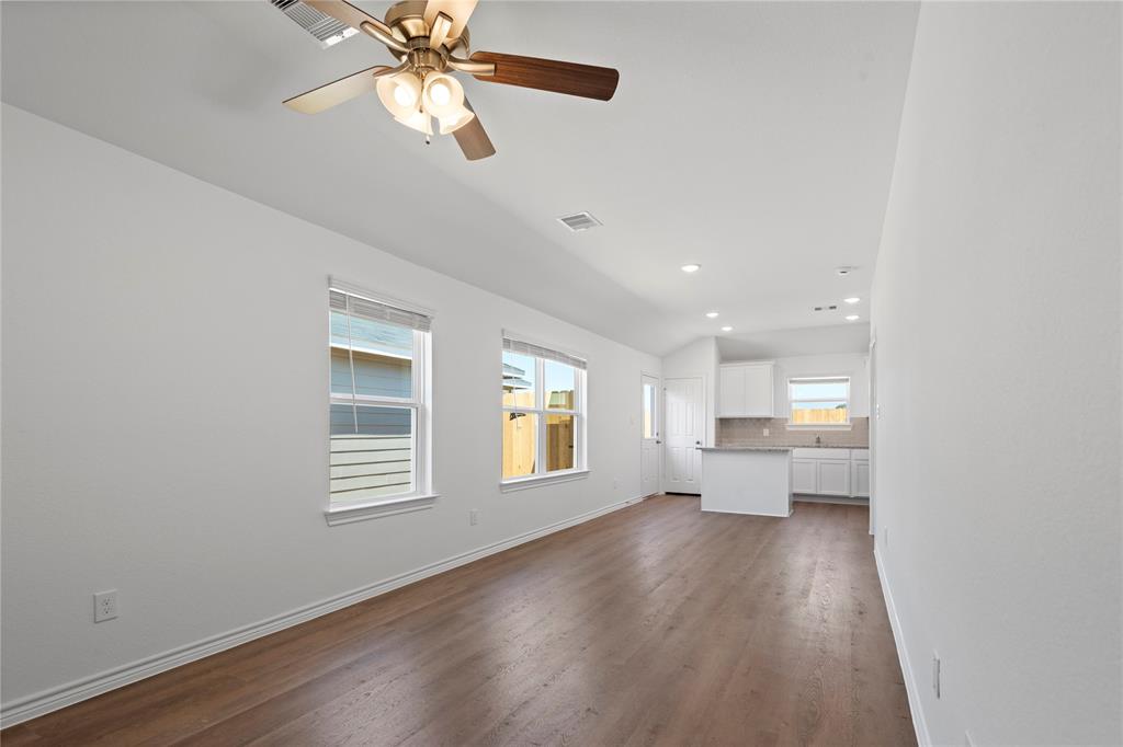 818 Westpointe Drive, Dayton, Texas image 2