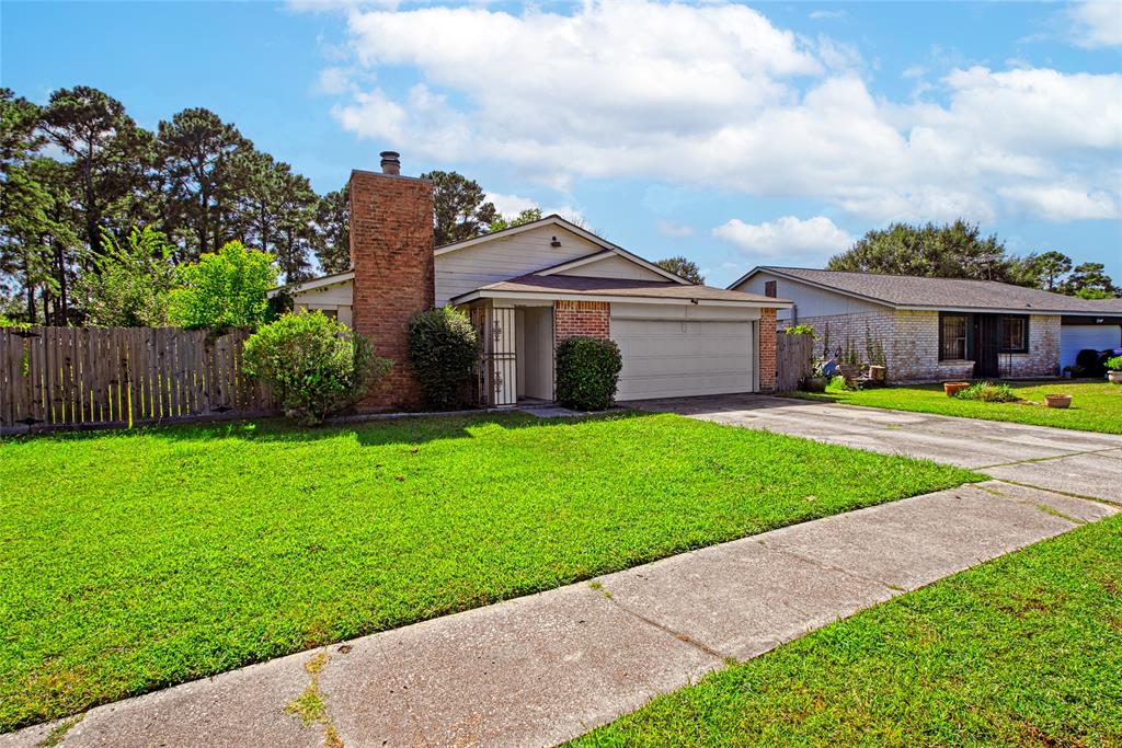 22815 Tree House Lane
