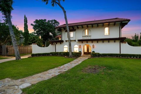 2 Warrenton Drive Houston TX 77024